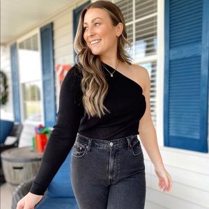 Black One Sleeve Top